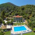 Vliho Bay Suites & Apartments