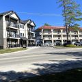 Wasaga Riverdocks Hotel