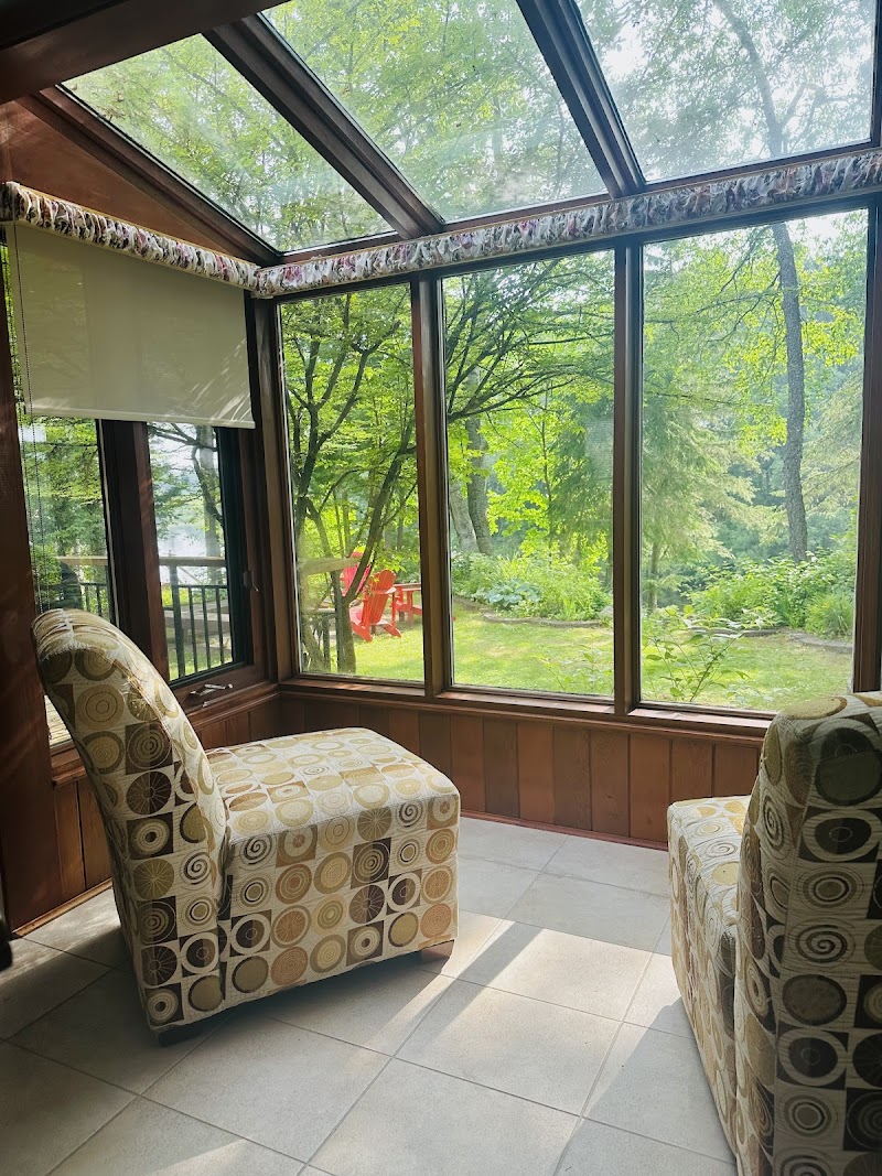 Whispering Pines Cottages in Kawartha Lakes, Canada
