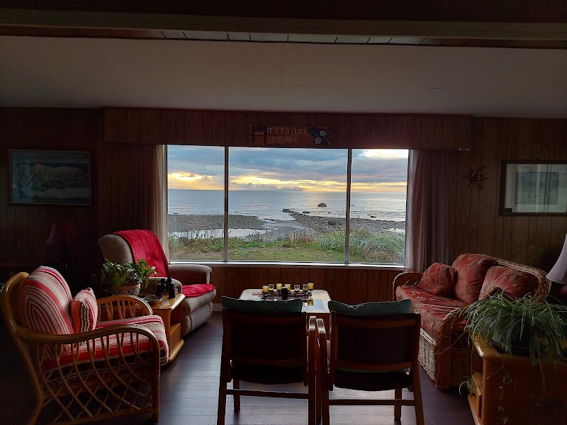 Wood Creek Cottage B&B in Campbell River, Canada