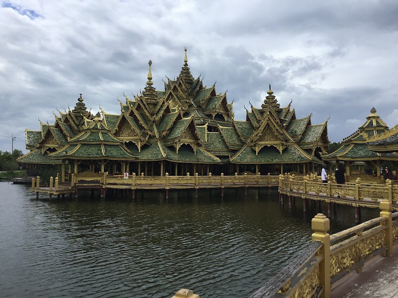 YYK Hostel 24 & Coffee in Bang Phlat, Thailand