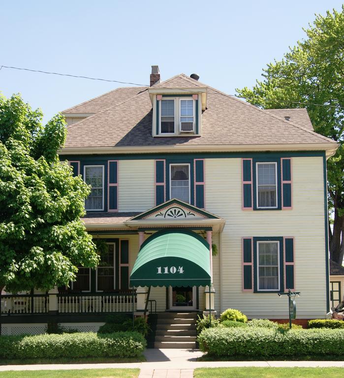 Ye Olde Walkerville Bed & Breakfast in Windsor, Canada