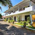 Airport Grand Holiday Home