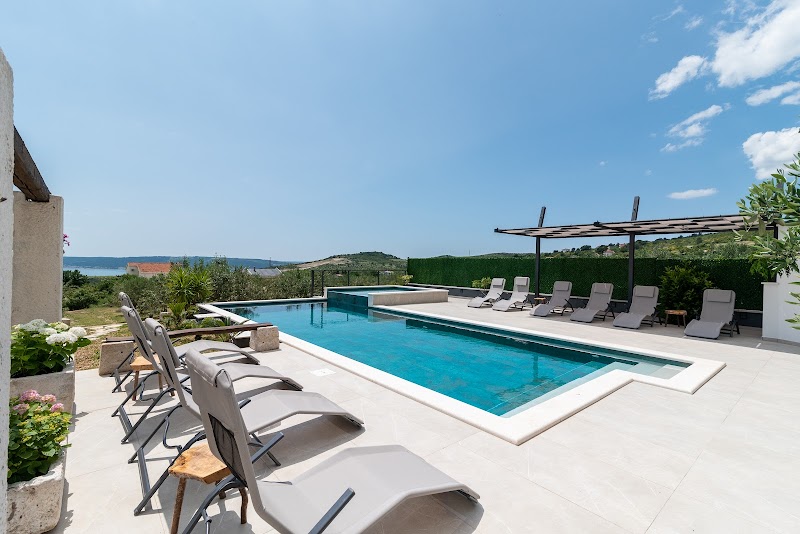 Apartments and Rooms Dobrila in Kastel Stari, Croatia