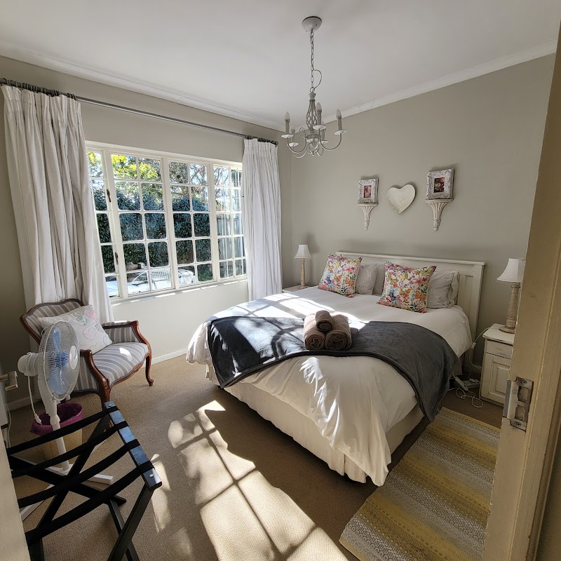 AppleBee Guest Cottage in Grahamstown, South Africa