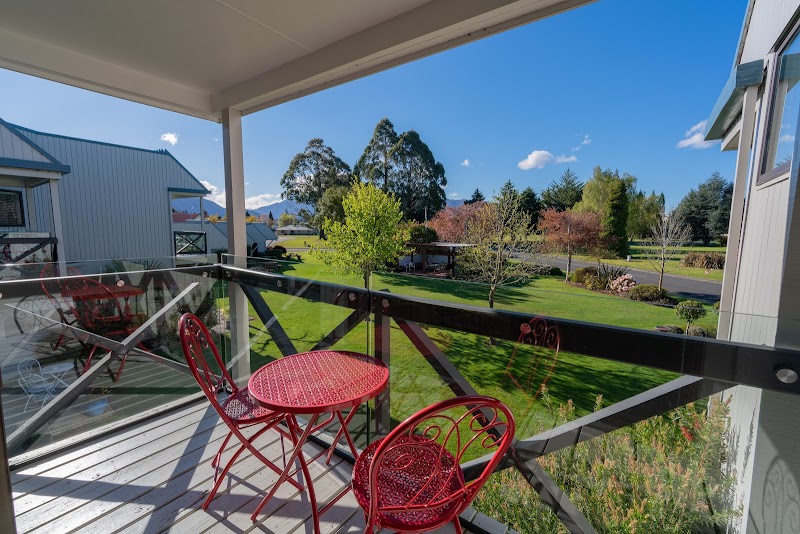 Asure Explorer Motel & Apartments in Te Anau, New Zealand