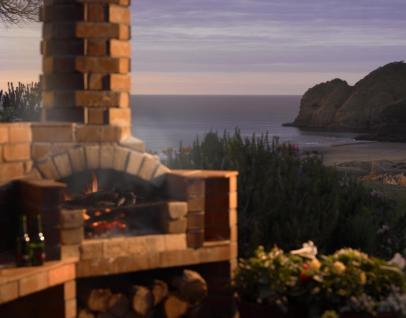 Bethells Beach Cottages in Waitakere, New Zealand