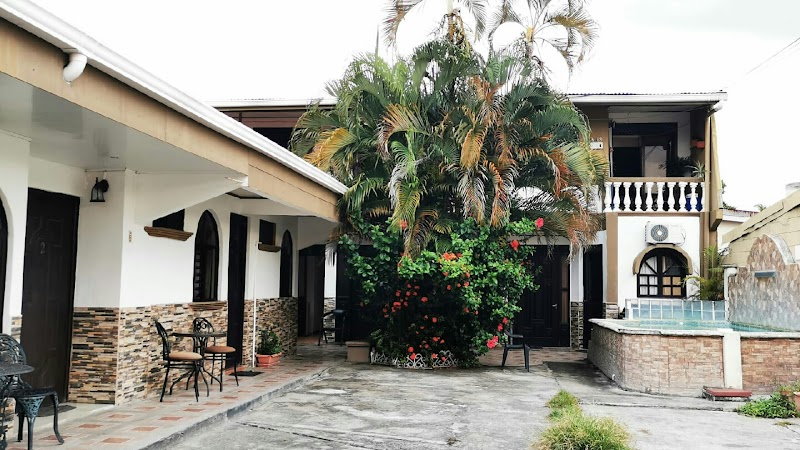 Cabinas Madeleine in Puntarenas, Costa Rica