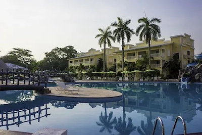 Caribbean Coral Inn in Tela, Honduras