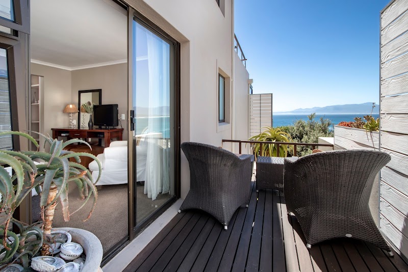 Cliff Lodge in Gansbaai, South Africa