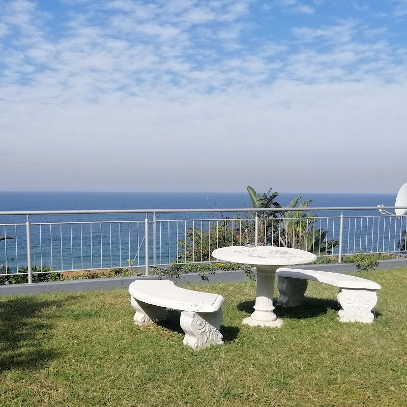Dolphin Point Bed & Breakfast in eManzimtoti, South Africa