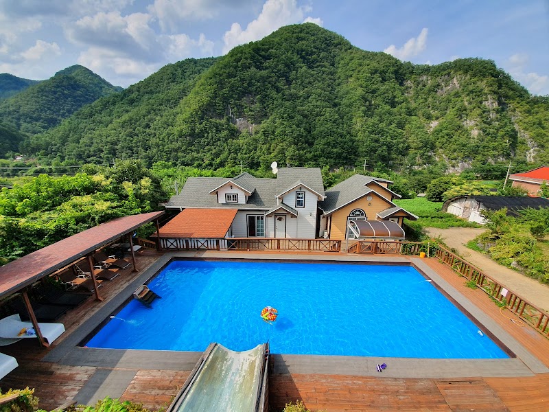 Ecopia Pension in P'yongch'ang, Korea, South