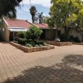 Gluckman Drive Guest House