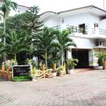Green Grass Hotel
