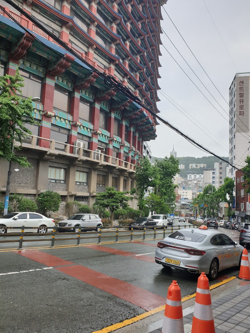 Hillside Hotel in Ch'onan, Korea, South