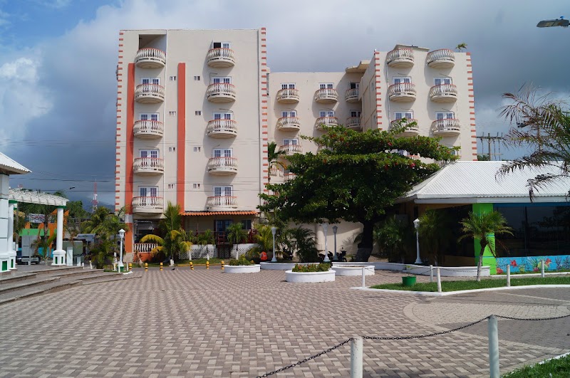 Hotel Art Deco Beach in La Ceiba, Honduras