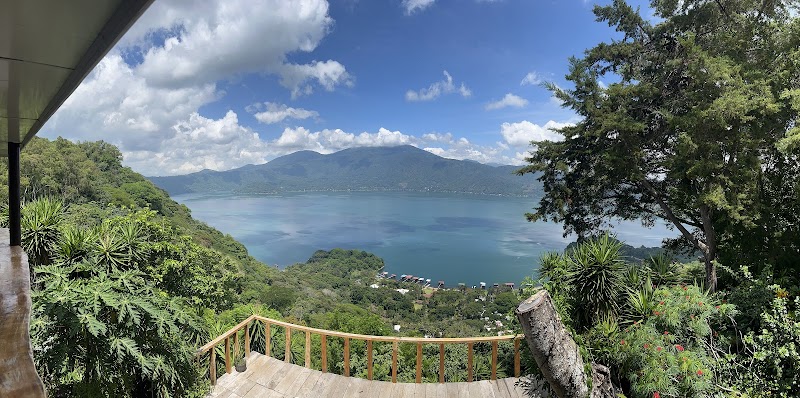 Hotel El Encanto in Coatepeque, El Salvador