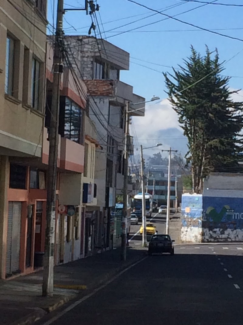 Hotel El Jardín in Ambato, Ecuador