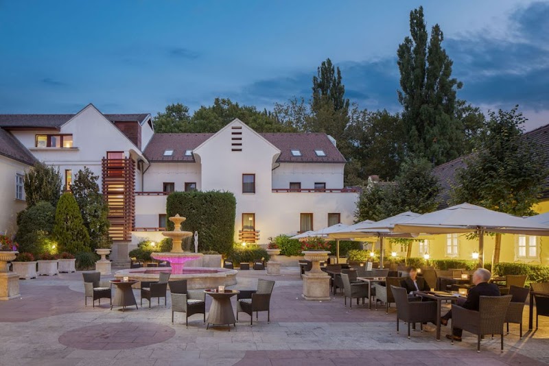 Hotel Kristály in Tata, Hungary
