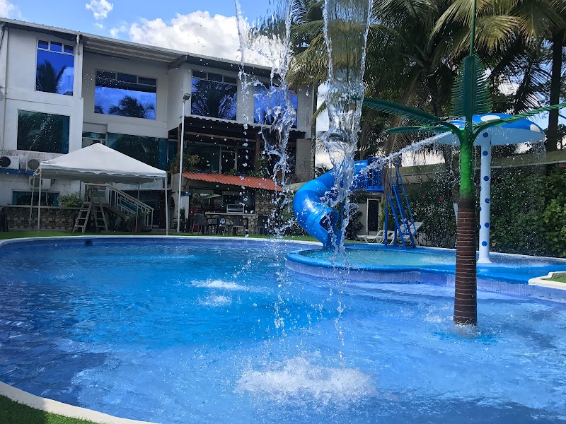 Hotel La Cascada in Nueva Loja, Ecuador