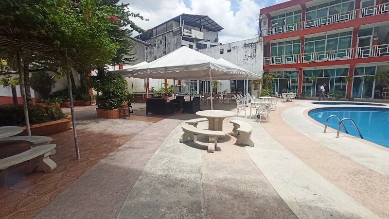 Hotel Lago Imperial in Nueva Loja, Ecuador