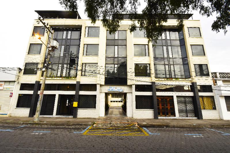 Hotel Montecarlo in Ibarra, Ecuador