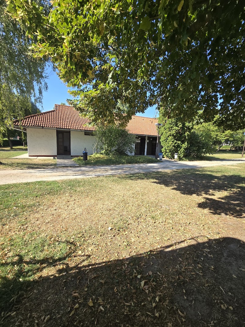 Hotel Sárkány Apartman & Kemping in Szekesfehervar, Hungary