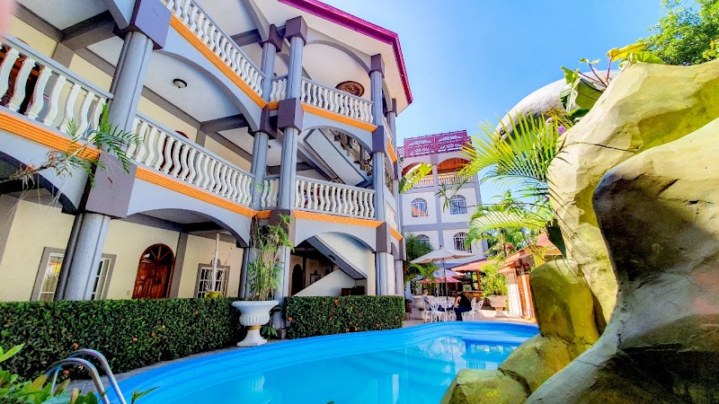 Hotel Versalles in La Ceiba, Honduras