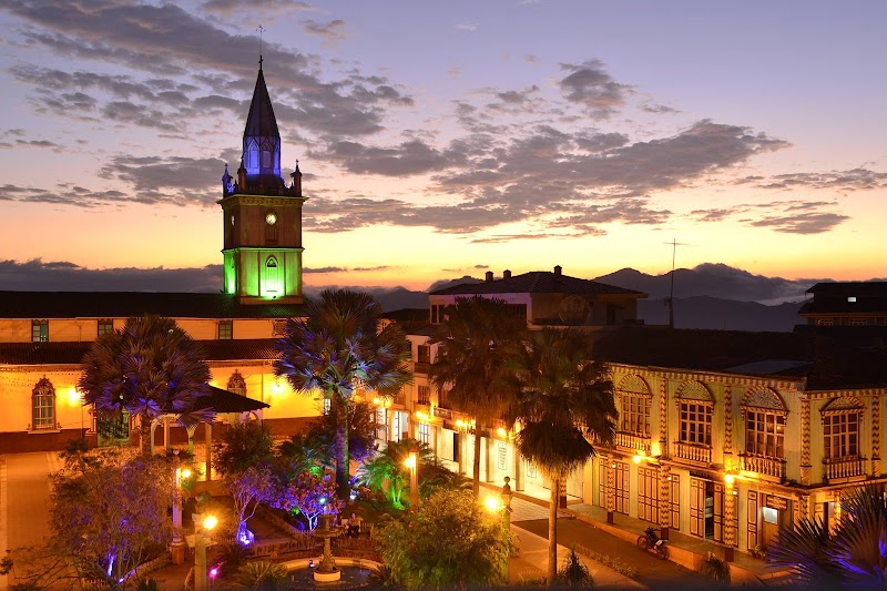 Hotel Zaruma Colonial in Zaruma, Ecuador