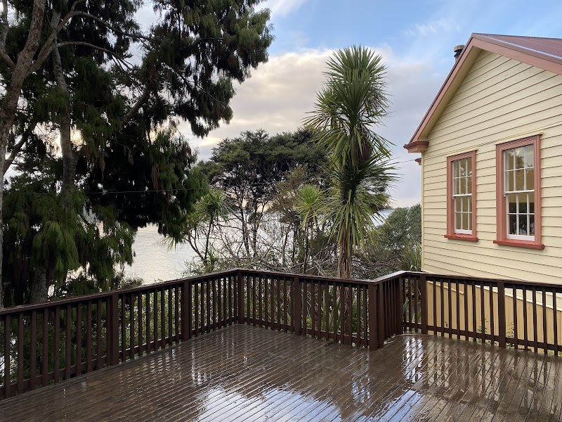 Huia Lodge in Waitakere, New Zealand