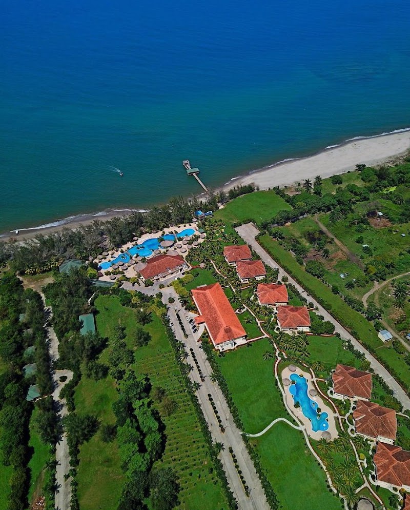 La Ensenada Beach Resort in Tela, Honduras