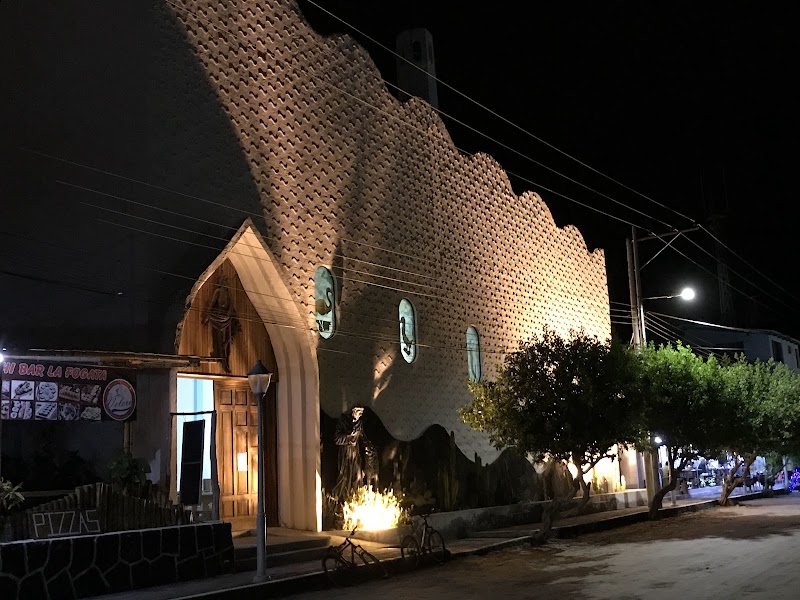 Los Delfines Hotel in Puerto Villamil, Ecuador