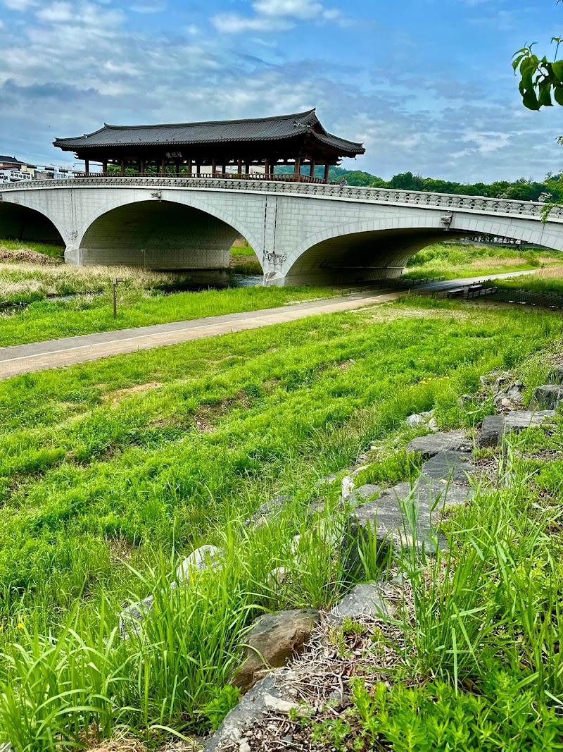 N Bridge Hotel in Jeonju, Korea, South