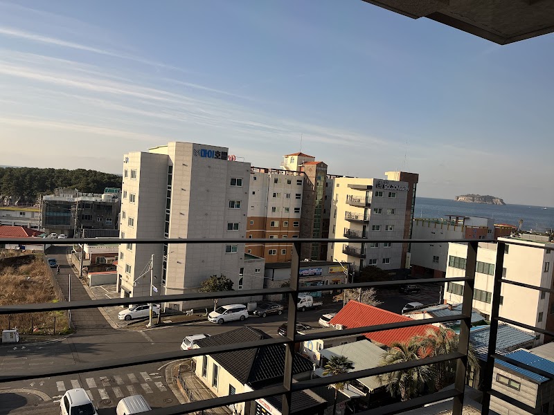 Pino Hotel in Hallim, Korea, South