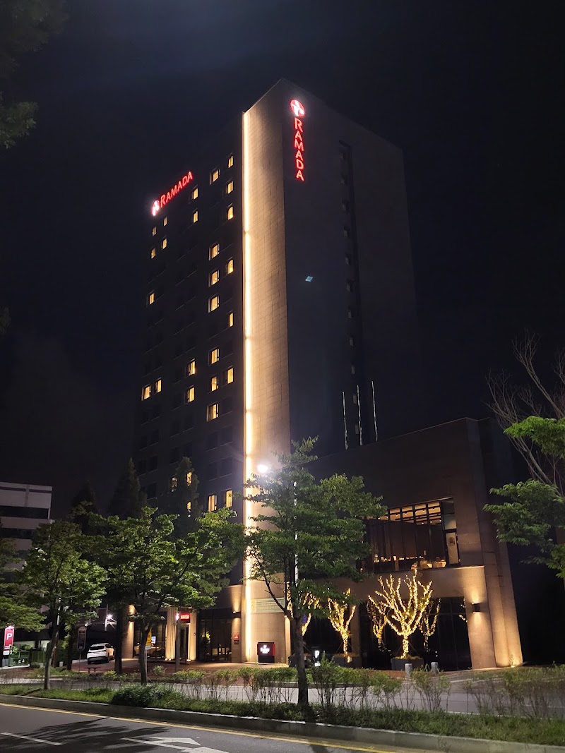 Ramada Gunsan Hotel in Kunsan, Korea, South