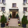Red Hotel