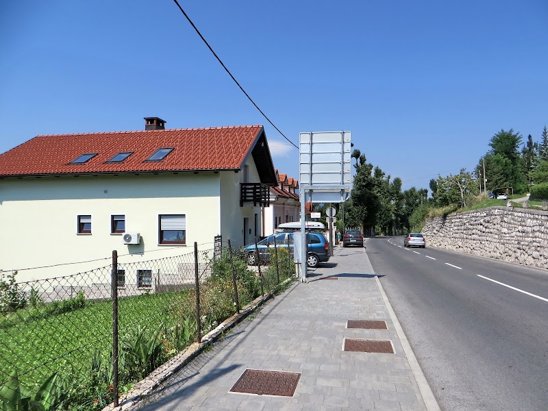 Rooms & Apartments Čehovin in Postojna, Slovenia