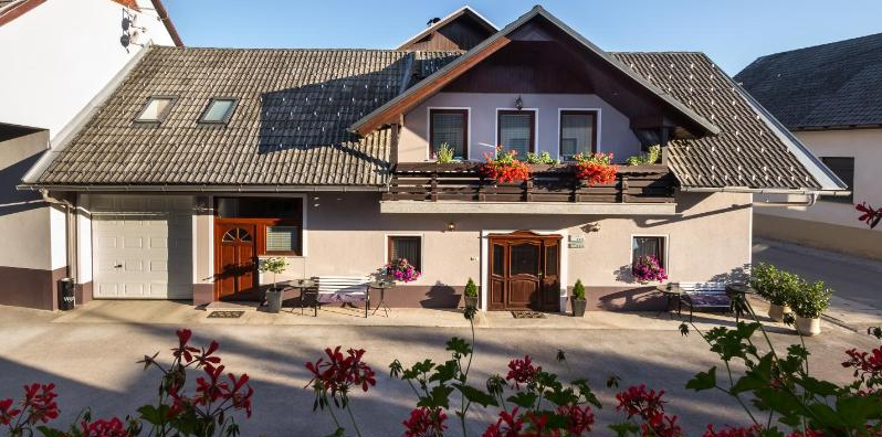 Rooms & Apartments Kepic in Cerklje na Gorenjskem, Slovenia