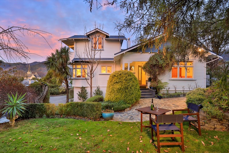 Shelbourne Villa in Nelson, New Zealand