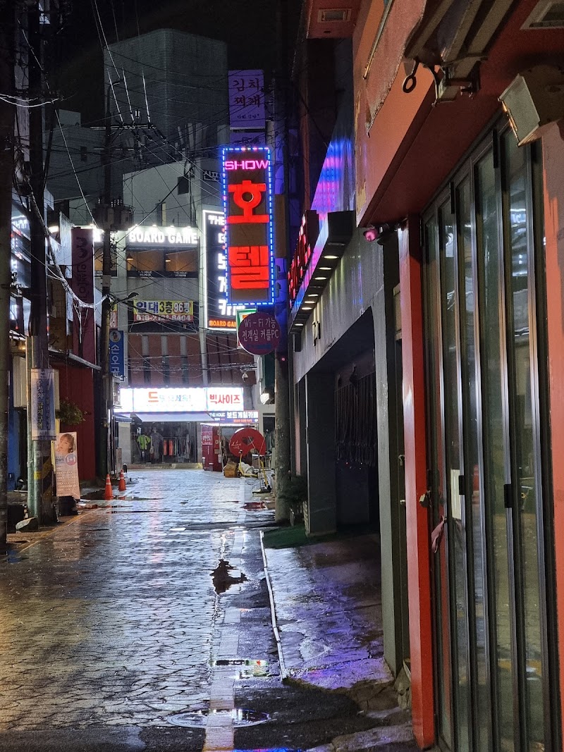 Show Hotel Pyeongtaek in Pyeongtaek, Korea, South