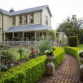 Tairoa Lodge & Cottage