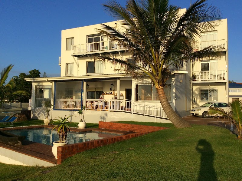 Tradewinds Lodge in eManzimtoti, South Africa