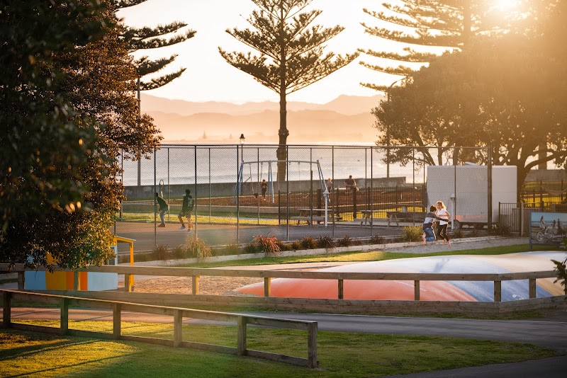 Waikanae Beach TOP 10 Holiday Park in Gisborne, New Zealand