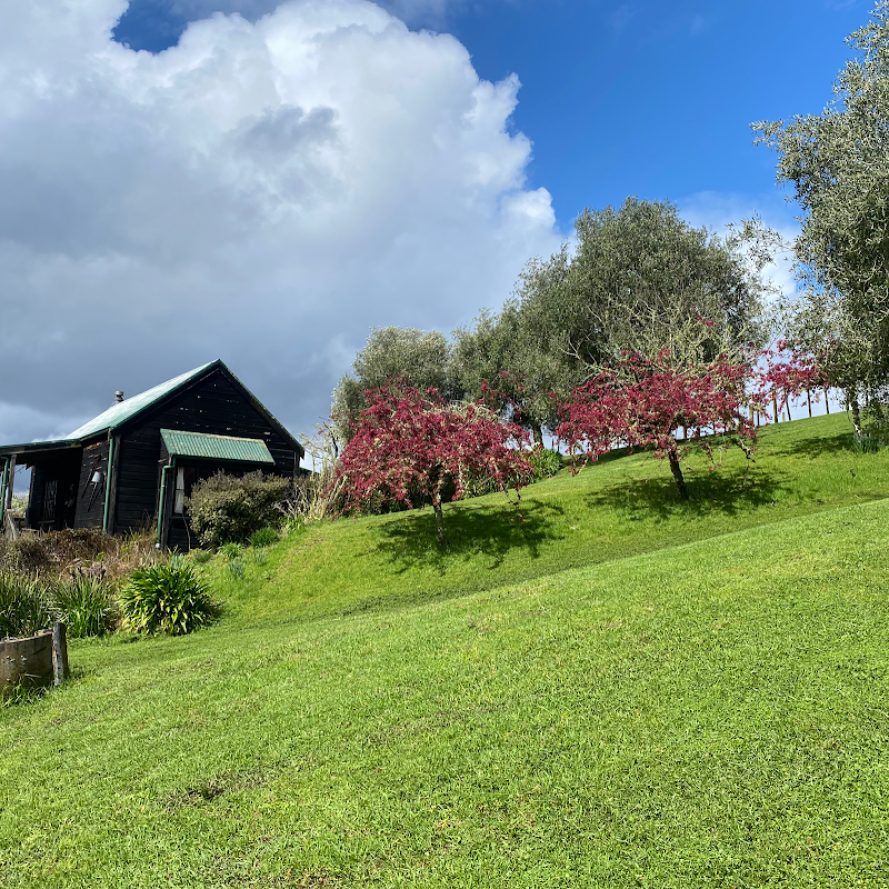 Waimauku Cottage in Waitakere, New Zealand