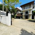 White House Hotel