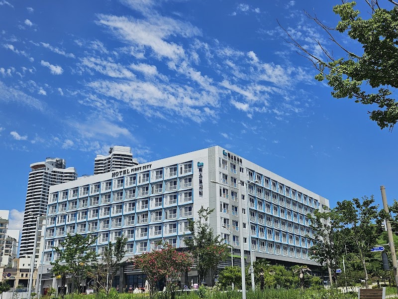 Yeosu Hotel First City in Yeosu, Korea, South
