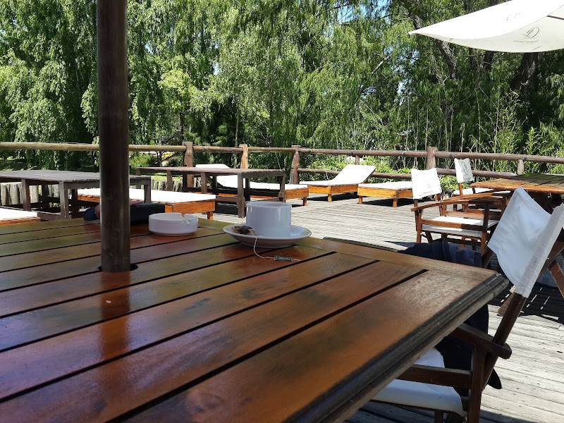 Amarran Sancho in Tigre, Argentina