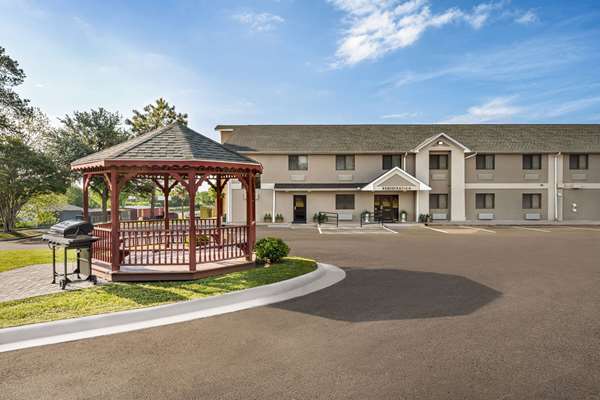 Baymont by Wyndham Hearne in Hearne, Texas, United States
