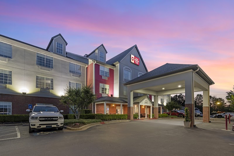 Best Western Plus Lake Lanier Gainesville Hotel & Suites in Oakwood, Georgia, United States