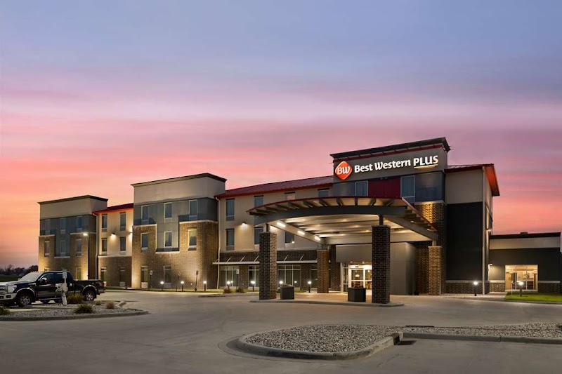 Best Western Plus Lakeview Hotel in Madison, South Dakota, United States
